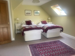 twin bed room 2 single beds