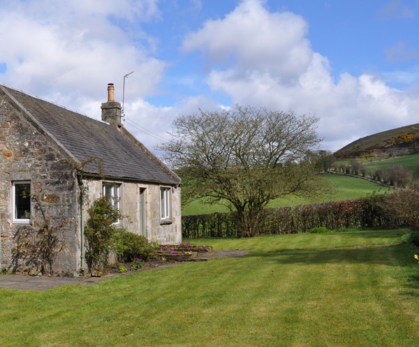 Balgonar rural stone country cottage