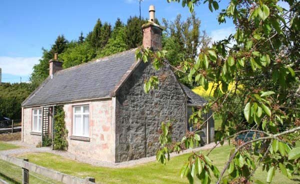 Self-catering for 2 on Brahan Estate, near Dingwall, Ross-shire, Scotland