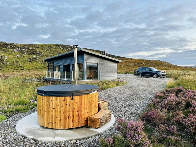 Hot tub under the stars in Scotland